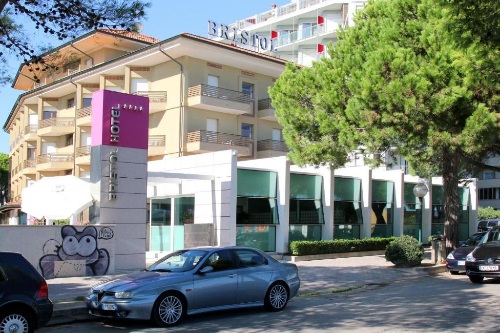 Hotel Bristol Lignano Sabbiadoro Exterior foto